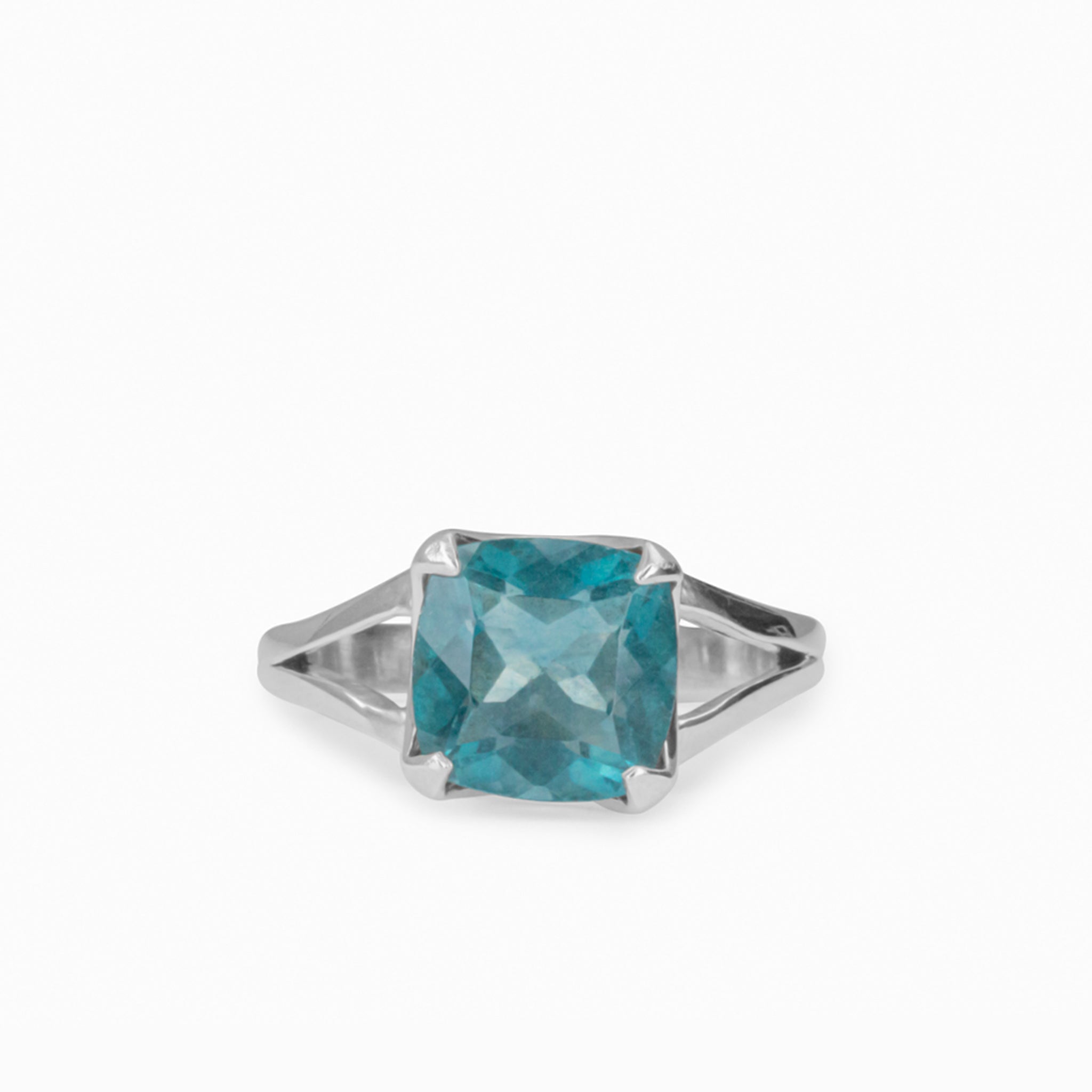 Blue apatite store ring