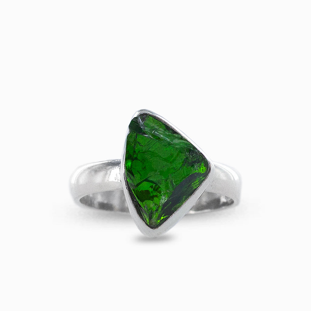 Selling Stunning 925 Sterling Silver Chrome Diopside Ring