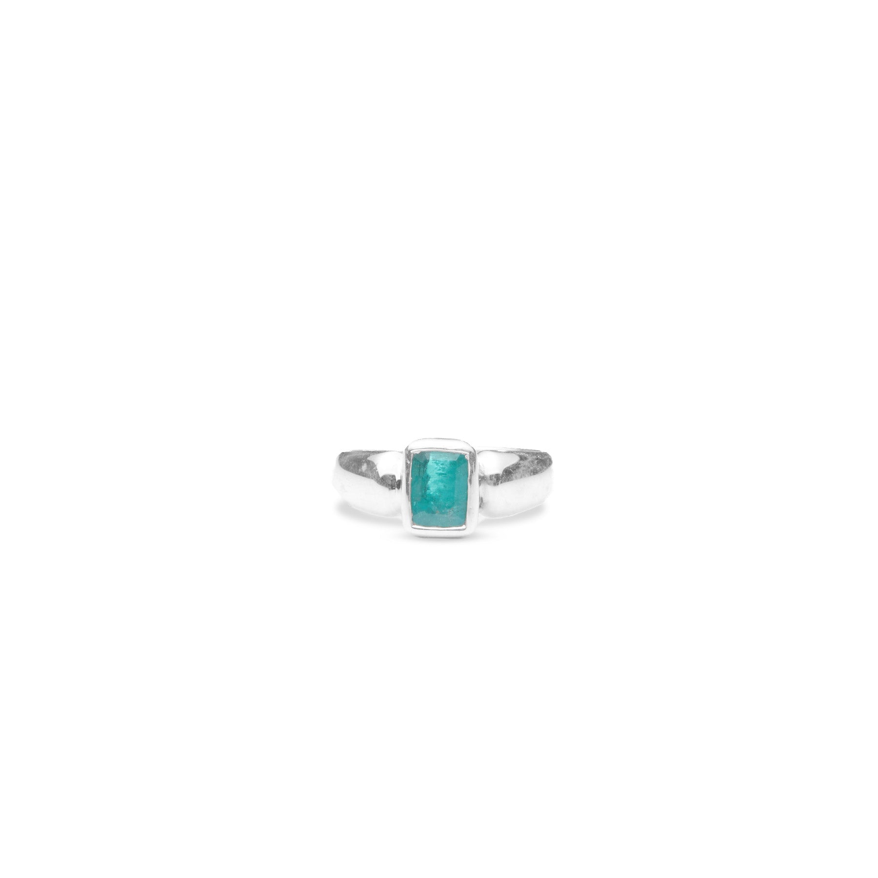 Emerald rectangle ring with shoulder band front angle