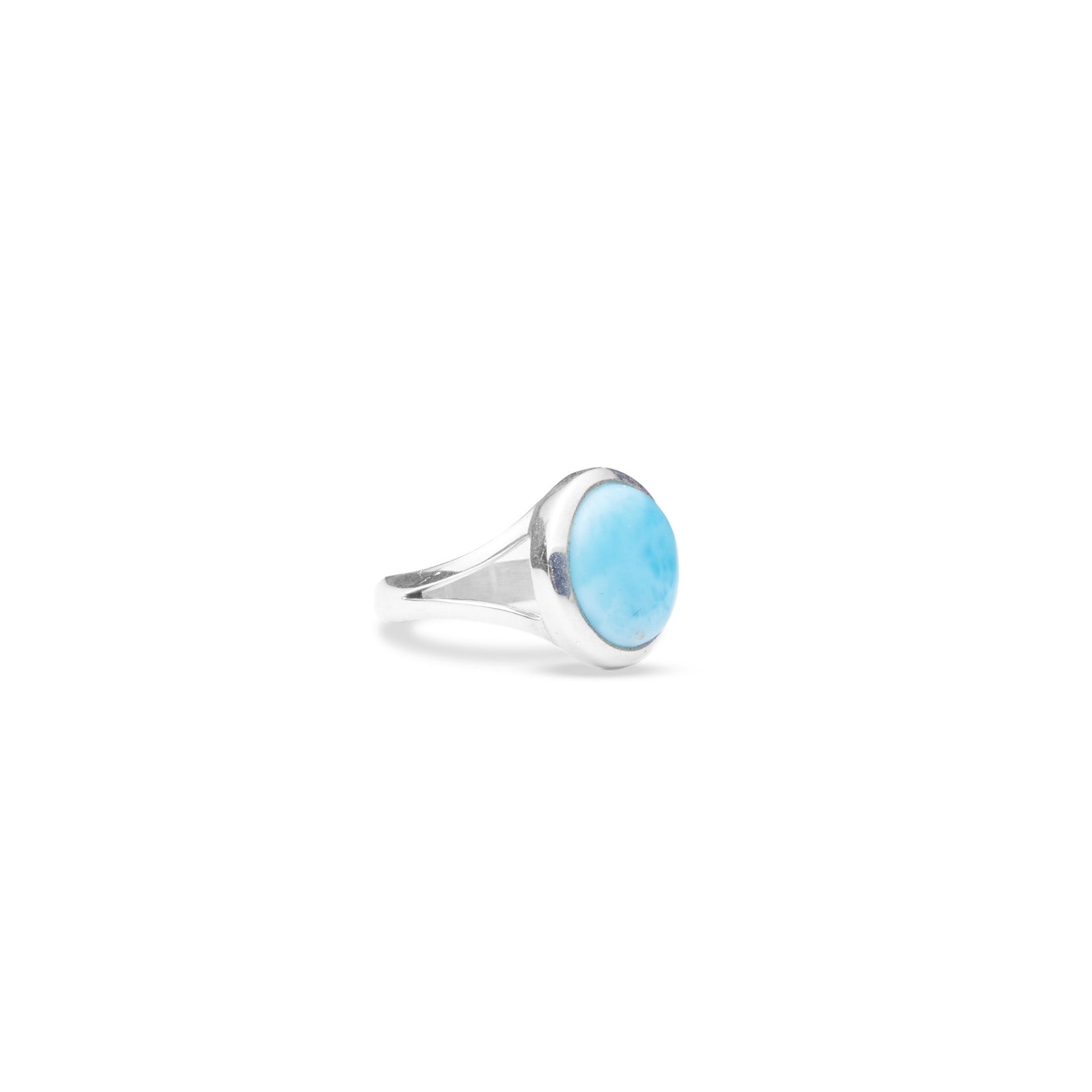 Larimar round ring with split band 