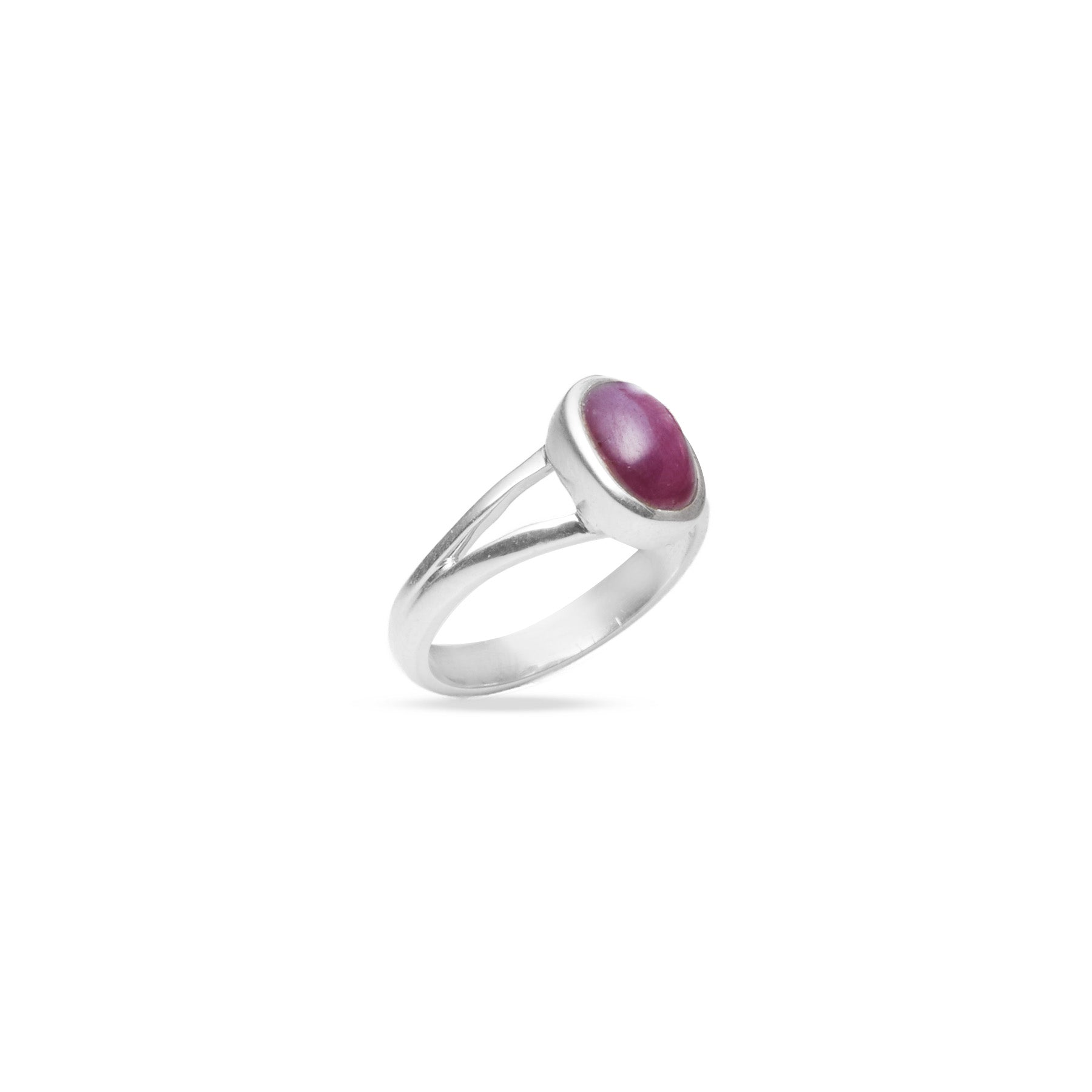 Star Ruby cabochon oval bezel set ring with split band 