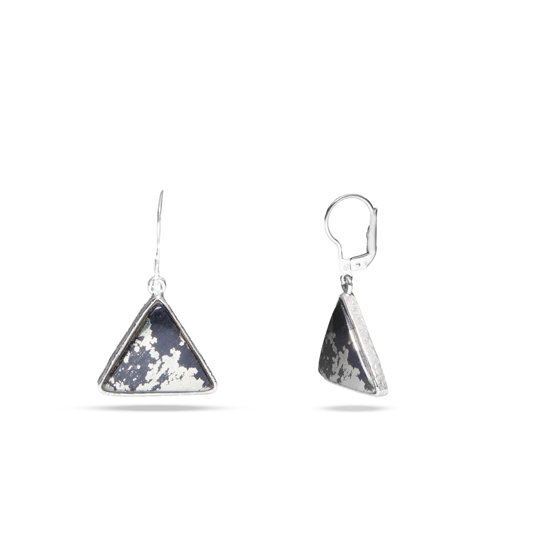 Apache Gold triangle cabochon clasp earrings with hammered bezel 