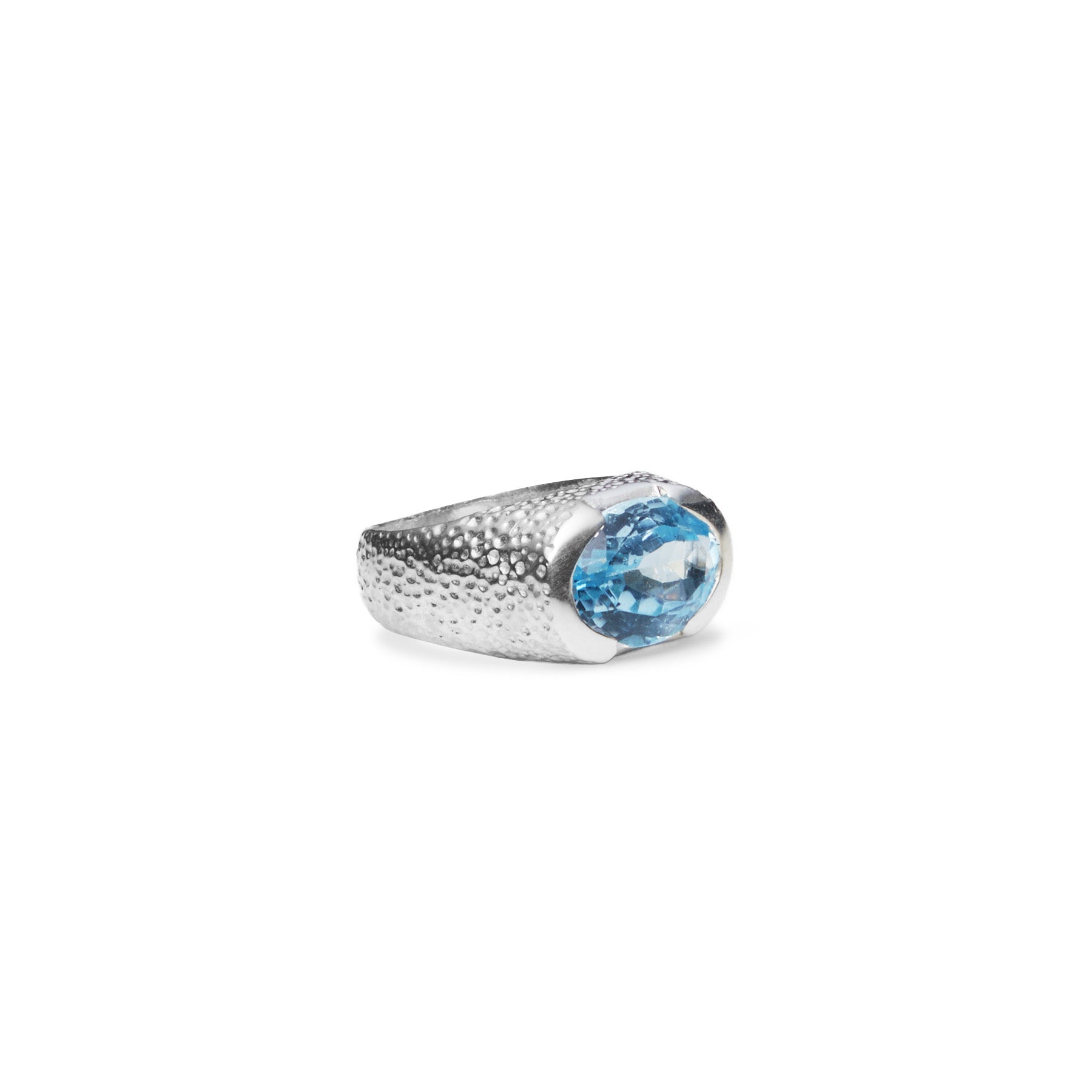 Blue topaz oval faceted clamp ring with hammered band 