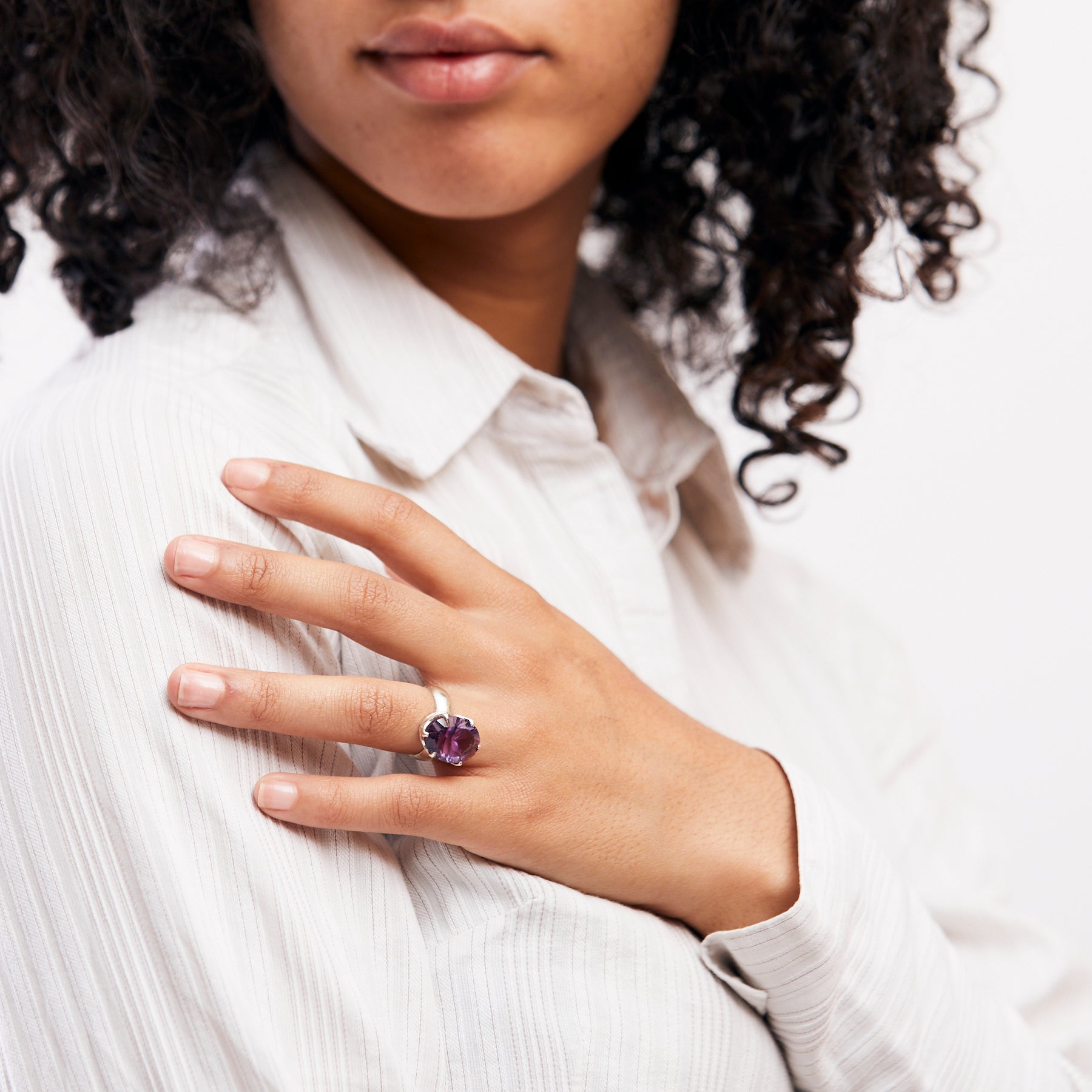 OVAL AMETHYST RING