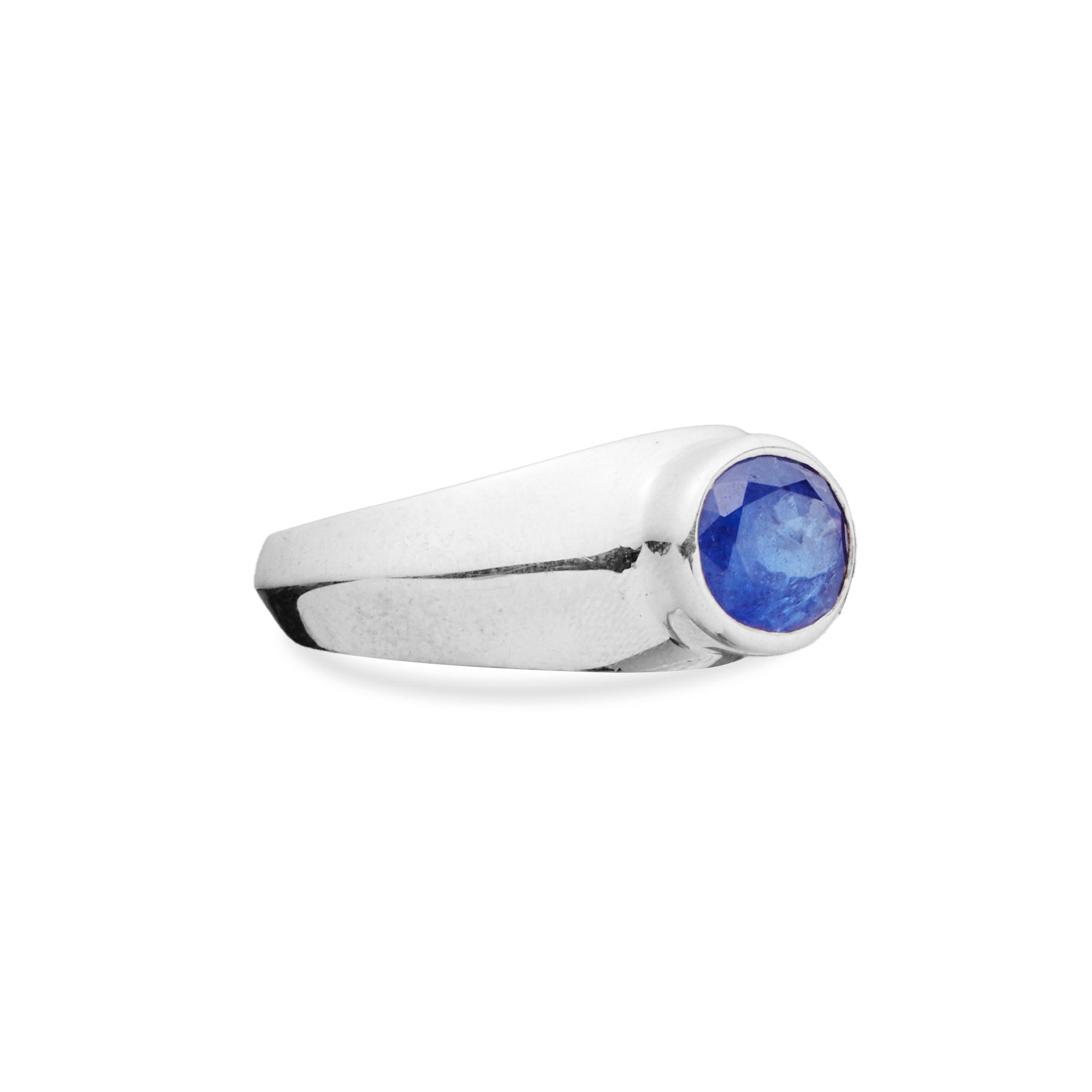 OVAL TANZANITE RING