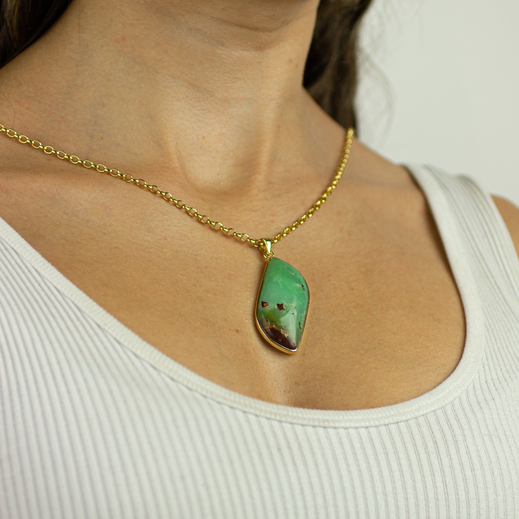 Chrysoprase pendant deals