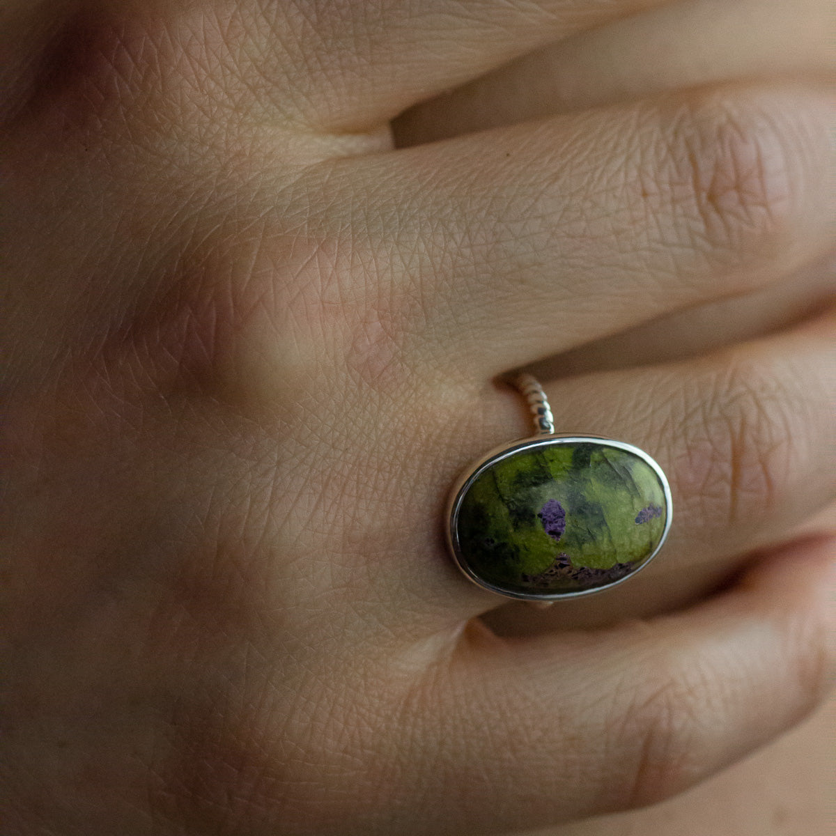 serpentine stichtite ring