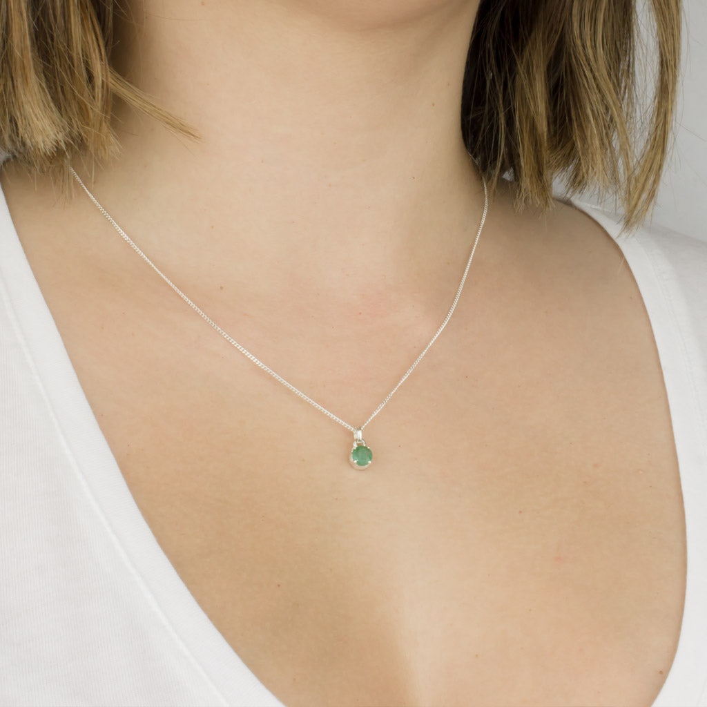 Margaret Solow | Small Curved Bar Emerald 14k Gold Necklace at Voiage  Jewelry