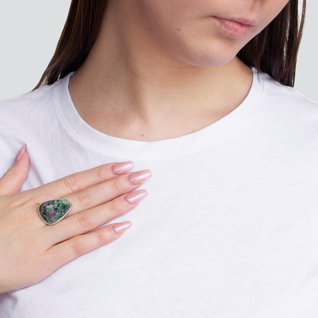 Ruby zoisite store ring